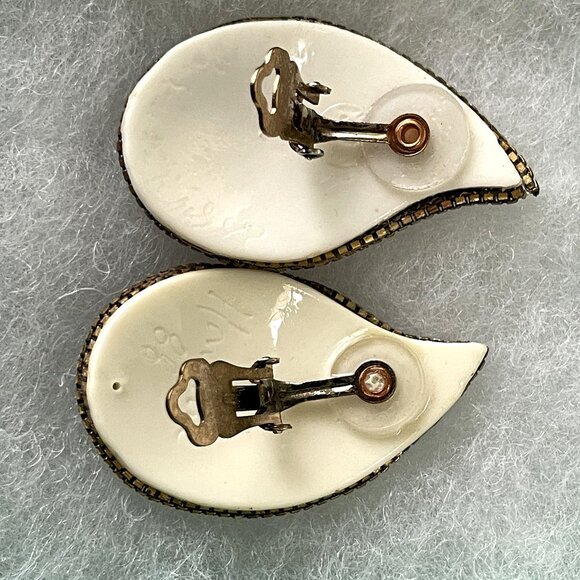 VINTAGE M & J HANSEN DESIGN Pink Green Beaded Clip-On Earrings Signed - Picture 6 of 8